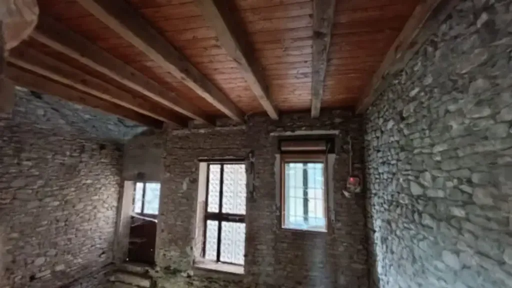 Pièces - Rustic Home with Hillside View in Castelvetro