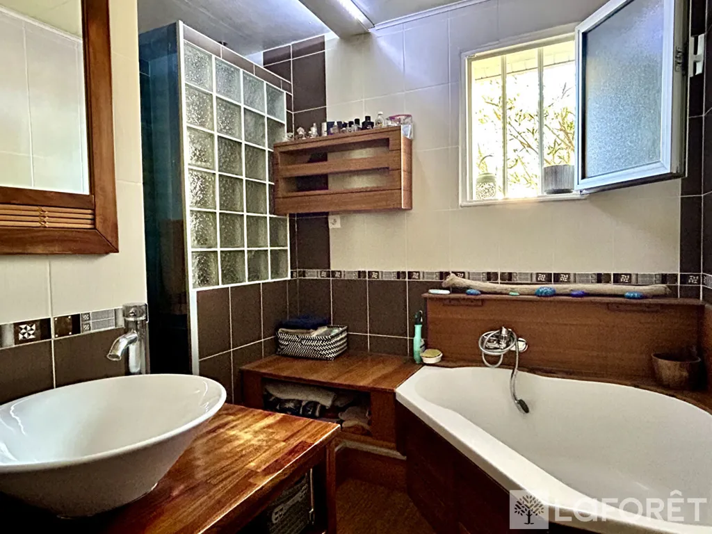 Bagni - 6-Piece House with Pool in Le Teich