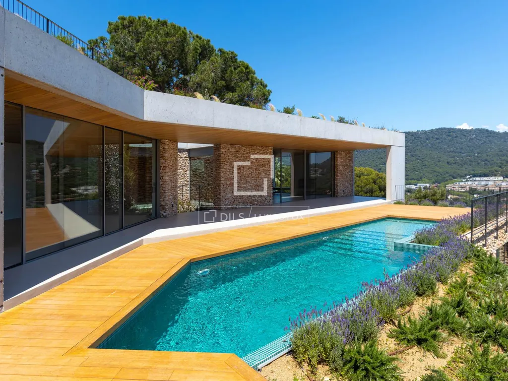 Bassein - New Build Villa with Sea View in Cabrils