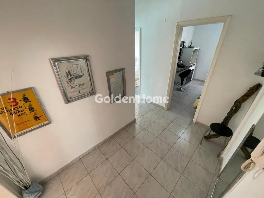 Entrée - Bright Apartment with Balcony in Thessaloniki Centre