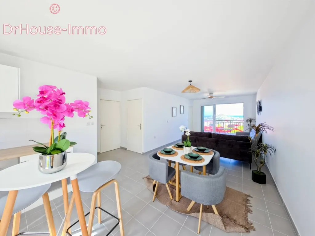 Séjour - Appartement avec Vue sur la Baie de Marigot à Saint-Martin