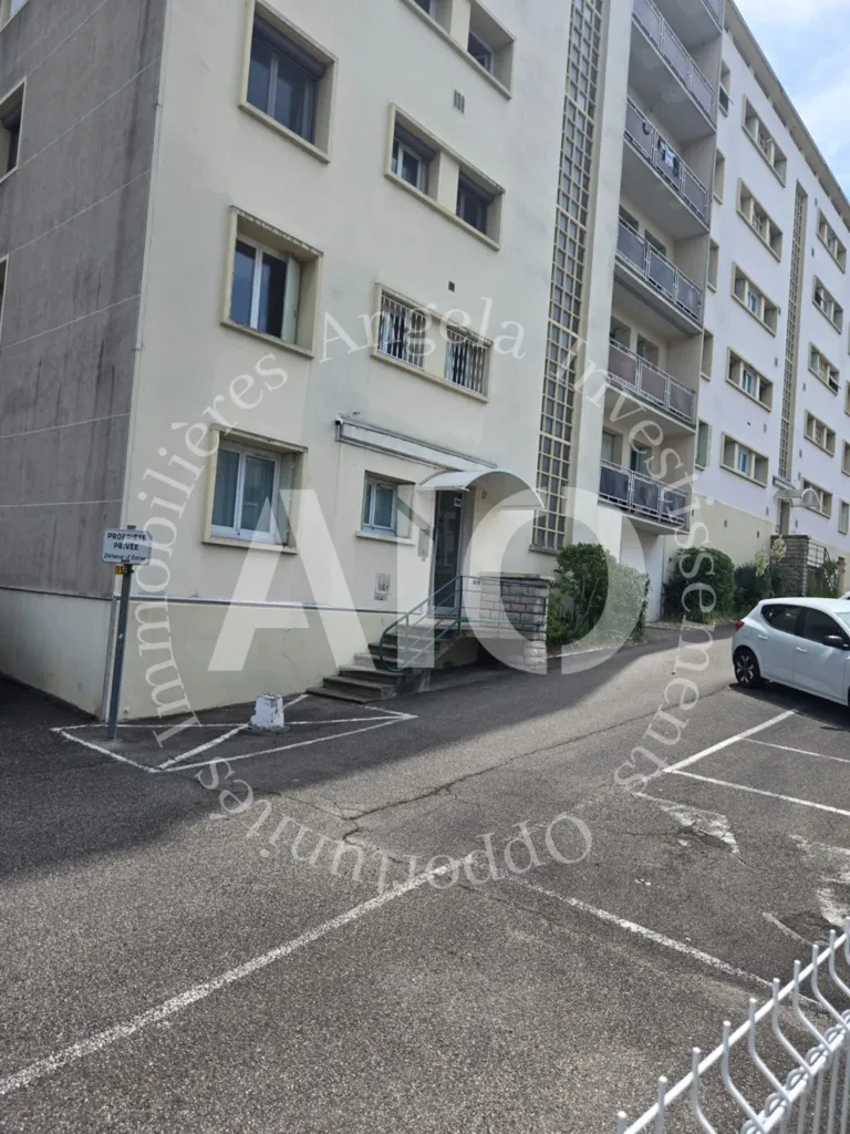 Välivaade - 4-Piece Apartment with Balcony in Lyon 9th