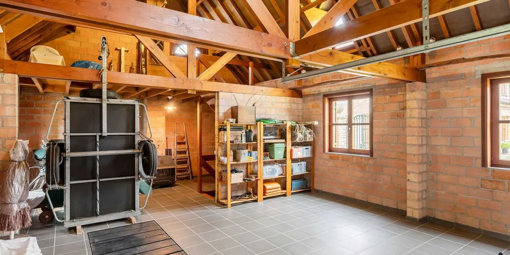 Garage - Country Villa with Terrace and Garden