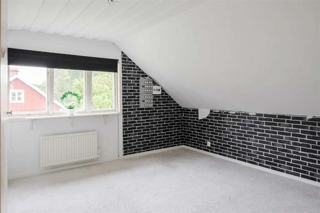 Magamistoad - Charming Property with Development Potential near Kinnekulle