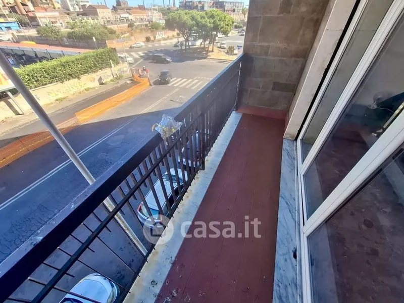 Rõdu - Four-Room Apartment with Balcony in Catania