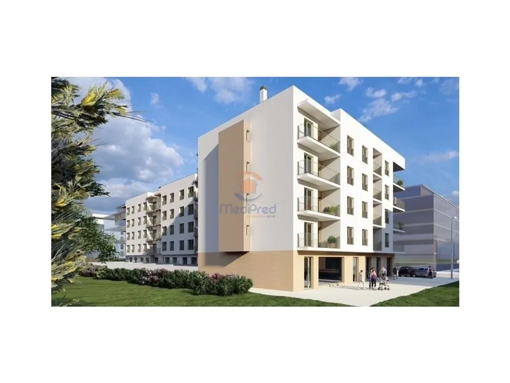 New T2 Flat with Elevator in Montijo