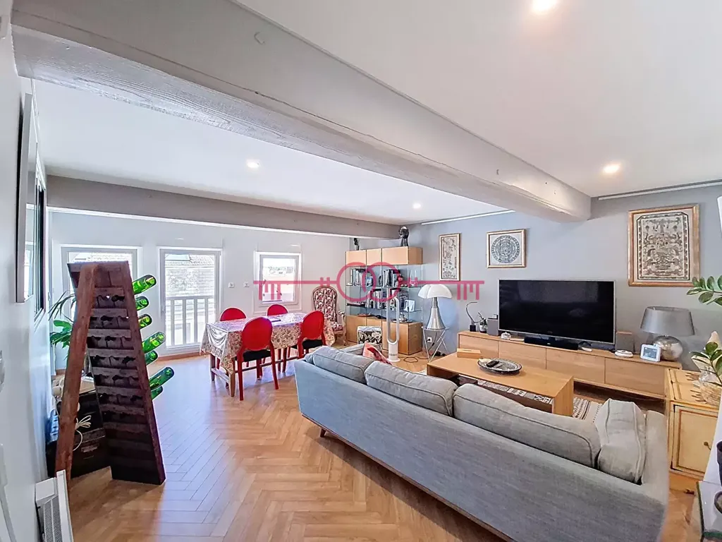 Séjour - Appartement Rénové en Hyper Centre à Châlons-en-Champagne