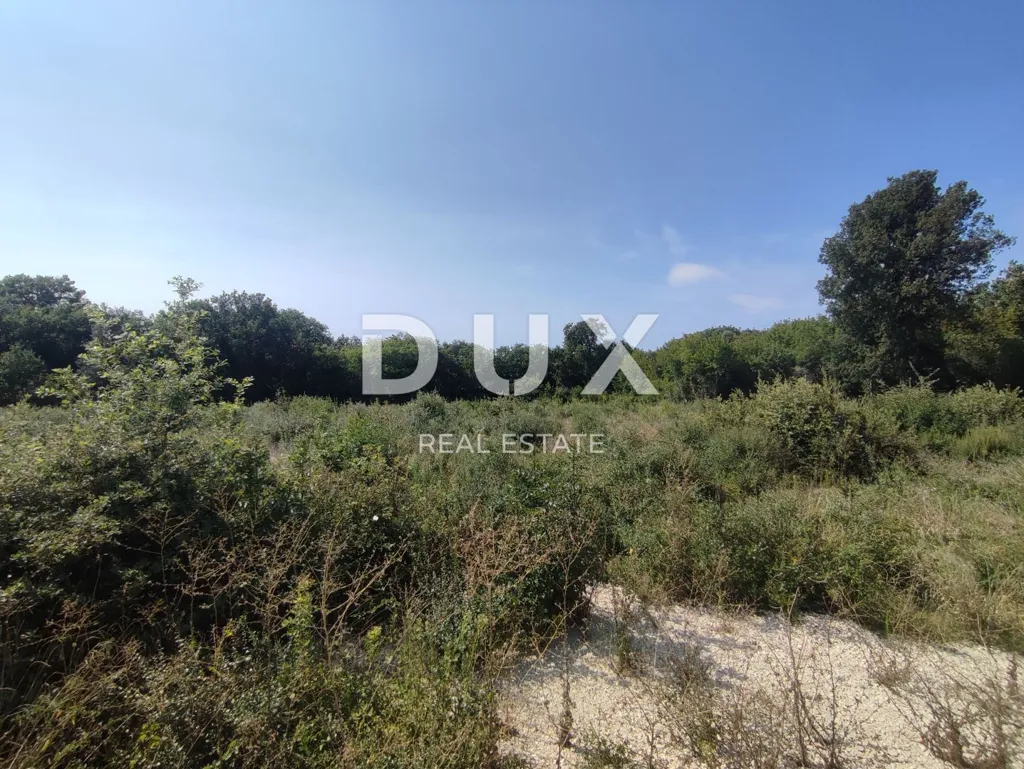 Aed - Buildable Plot with Sea Proximity in Pula