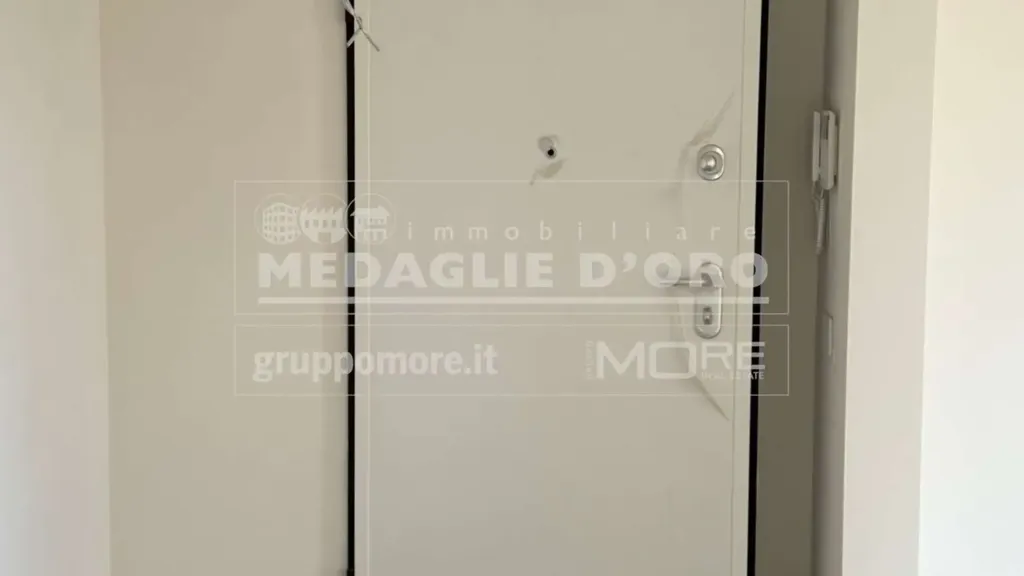 Esik - Luxury Flat with Balcony in Modena
