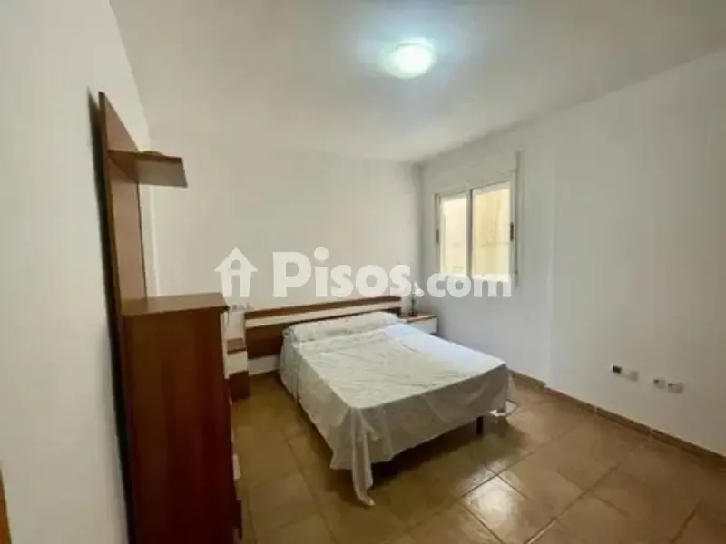 Magamistoad - Two-Bedroom Apartment with South-Facing Light in Carboneras