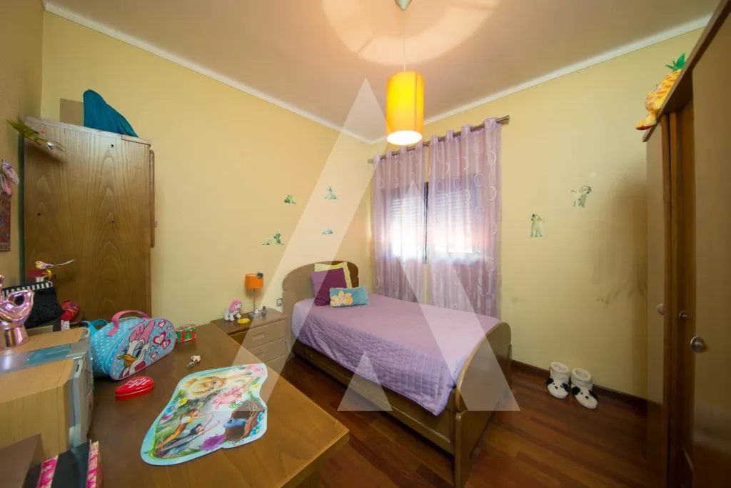 Magamistoad - House with Commercial Space in Figueiró do Campo