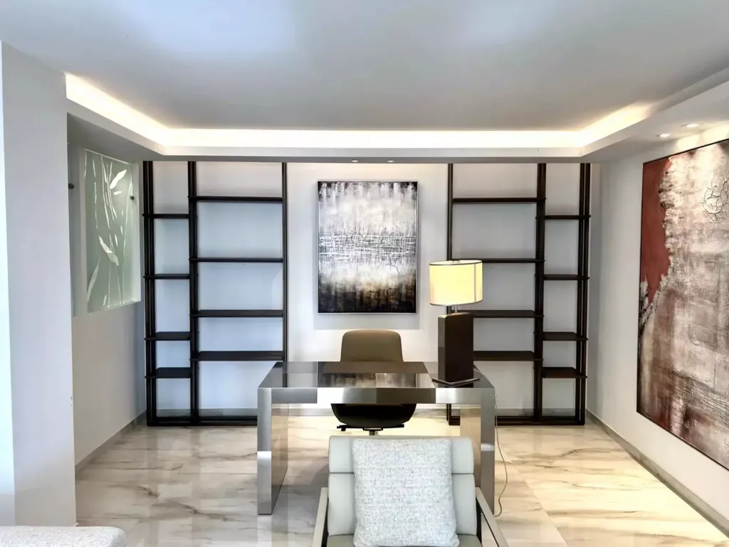 Kabinet - 2-Bedroom Apartment with Sea View in Cannes Croisette