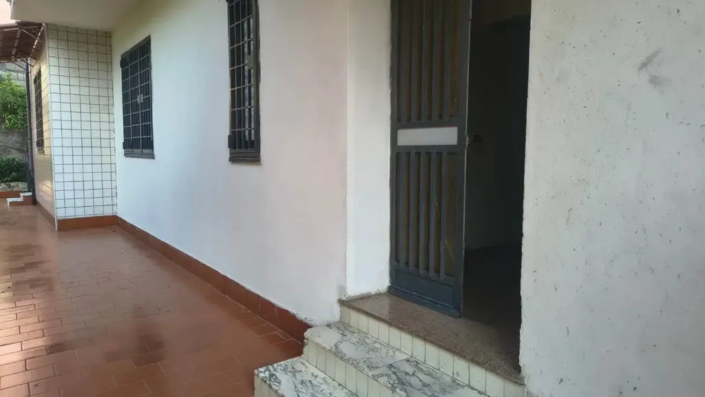 Terrazza - Appartamento con terrazzo e posto auto a Misterbianco