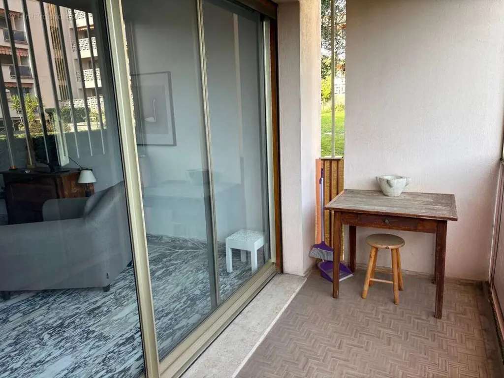Balcon - Appartement 3 Pièces avec Balcon à Nice