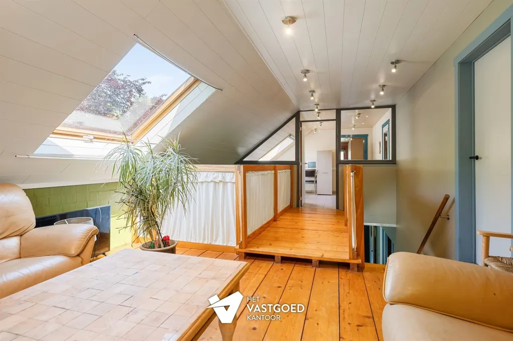 Pièces - Maison avec Atelier sur Terrain de 1372m² à Balen