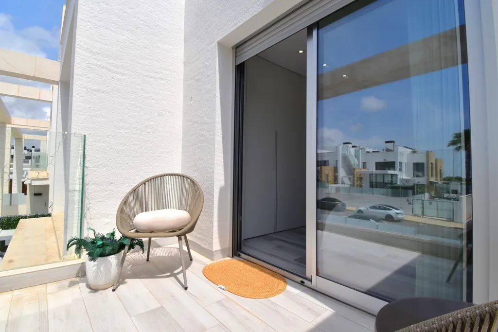 Balcon - Modern Villa with Water View in Orihuela Costa