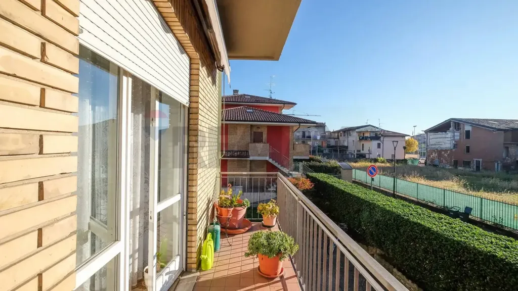 Balcony - Quadrilocale with Balcony in Presezzo