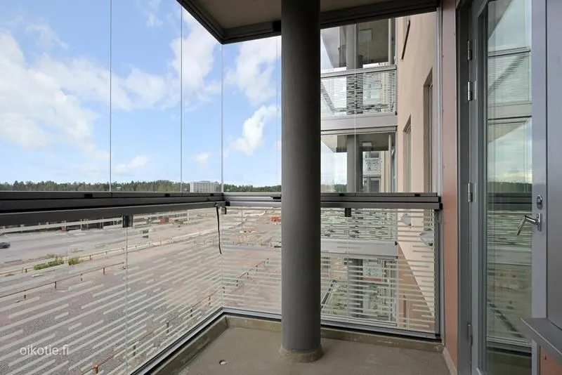 Rõdu - Modern Apartment with Glazed Balcony in Espoo