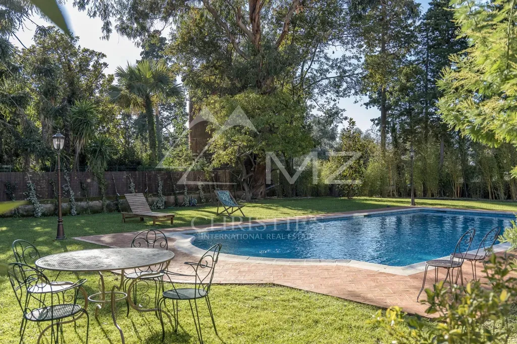 Bassein - Villa with Pool near Cannes Seafront