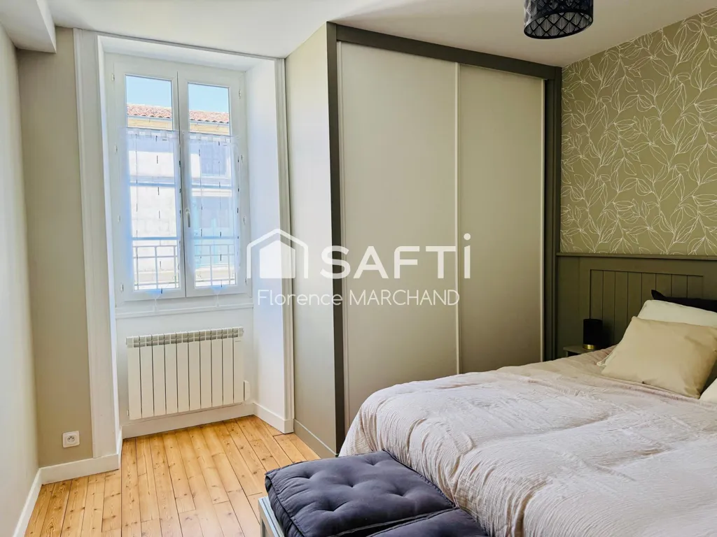 Magamistoad - Renovated Townhouse with Terrace in Saint-Porchaire Centre