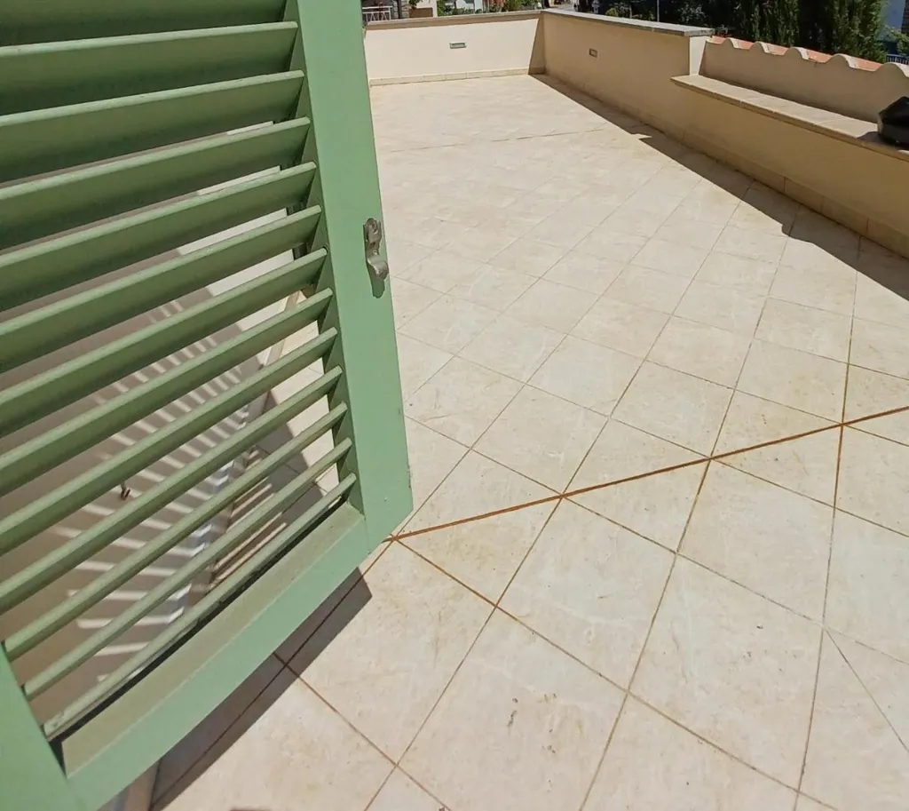 Terrazza - Fully Renovated Apartment with Terrace in Vinci