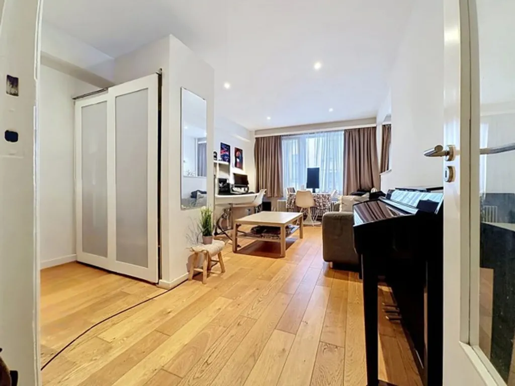Séjour - Studio avec Ascenseur à Ixelles