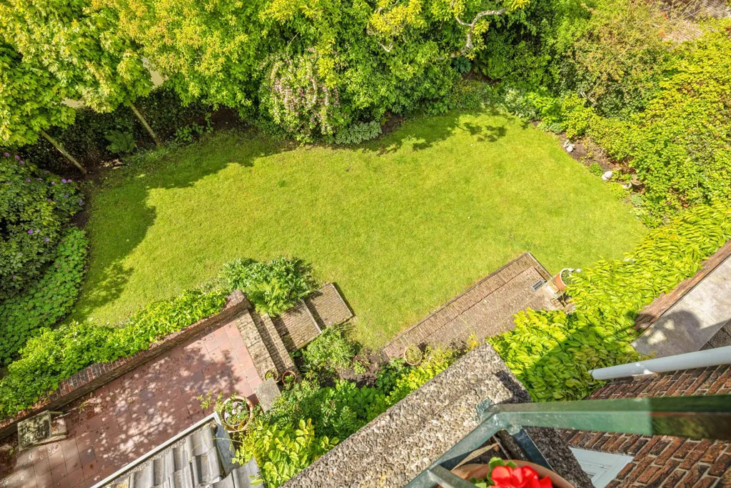 Aerial - Villa with Garden in Rotterdam-Kralingen