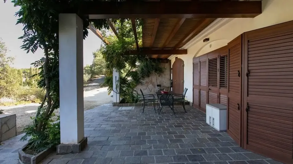 Terrass - Historic Villa with Pool in Porto Azzurro