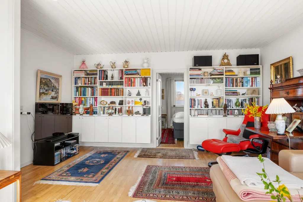 Soggiorno - Villa Apartment with French Doors in Holte