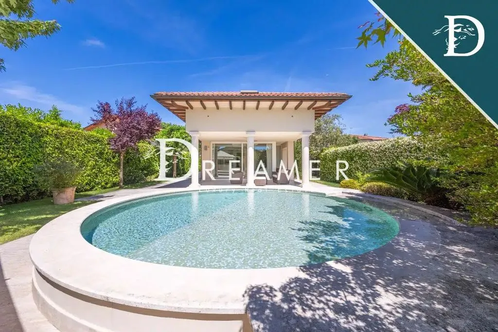 Bassein - Luxury Villa with Pool in Forte dei Marmi
