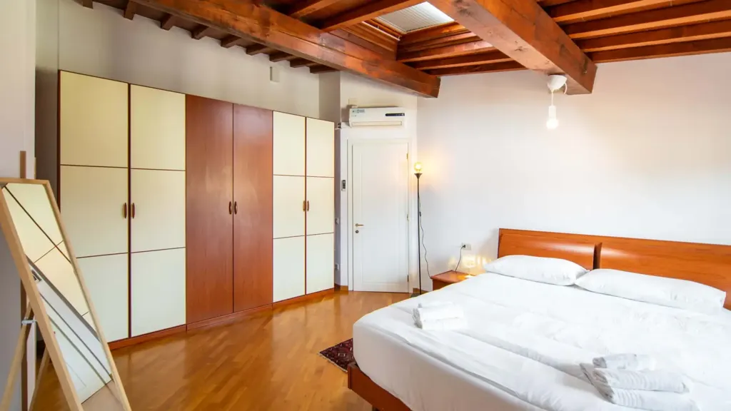Chambres - Studio Apartment with Balcony in Florence