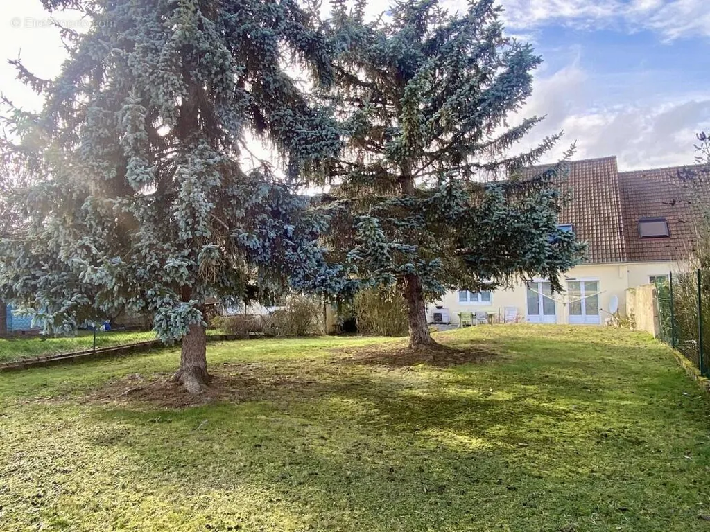 Aed - Family House with Garden in Nogent-Le-Roi