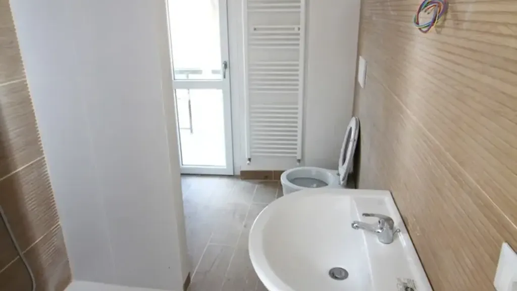 Vannitoad - Rustic-Style Flat with Balcony in Legnano