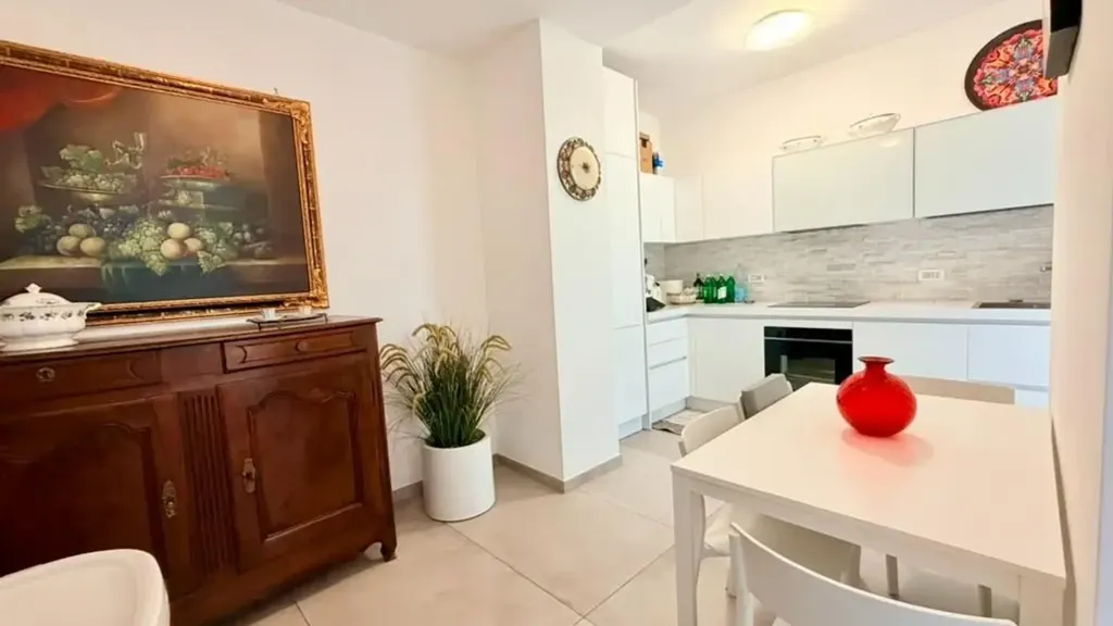 Salle à manger - Apartment with Garden in Central Massa