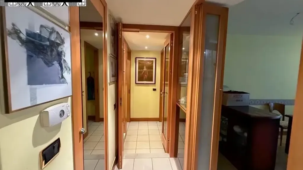 Hallway - Refurbished Trilocale with Central Location in Ostuni