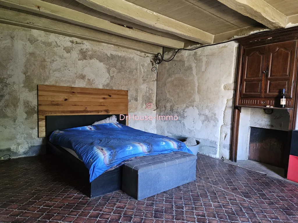 Chambres - Maison en Pierre avec Jardin à Renève