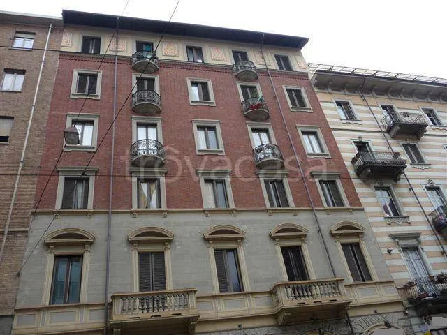 Exterior - Period Apartment with Balconies in Turin