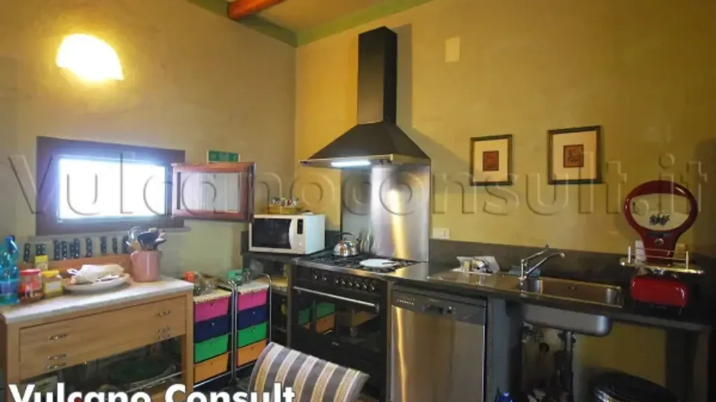 Cuisine - Rustic Villa with Garden in Lipari