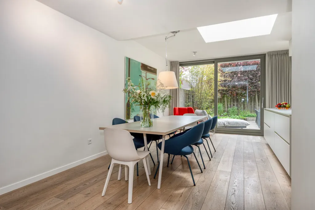 Sala da pranzo - Two-Storey House with Garden in Sittard