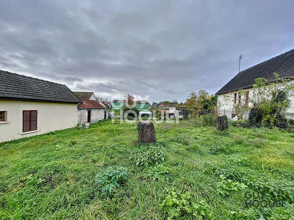 Aed - Buildable Land with 15.51m Façade in Vignemont