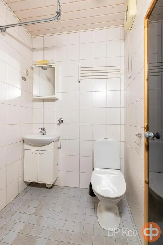 Vannitoad - One-Bedroom Flat with Sauna in Joos