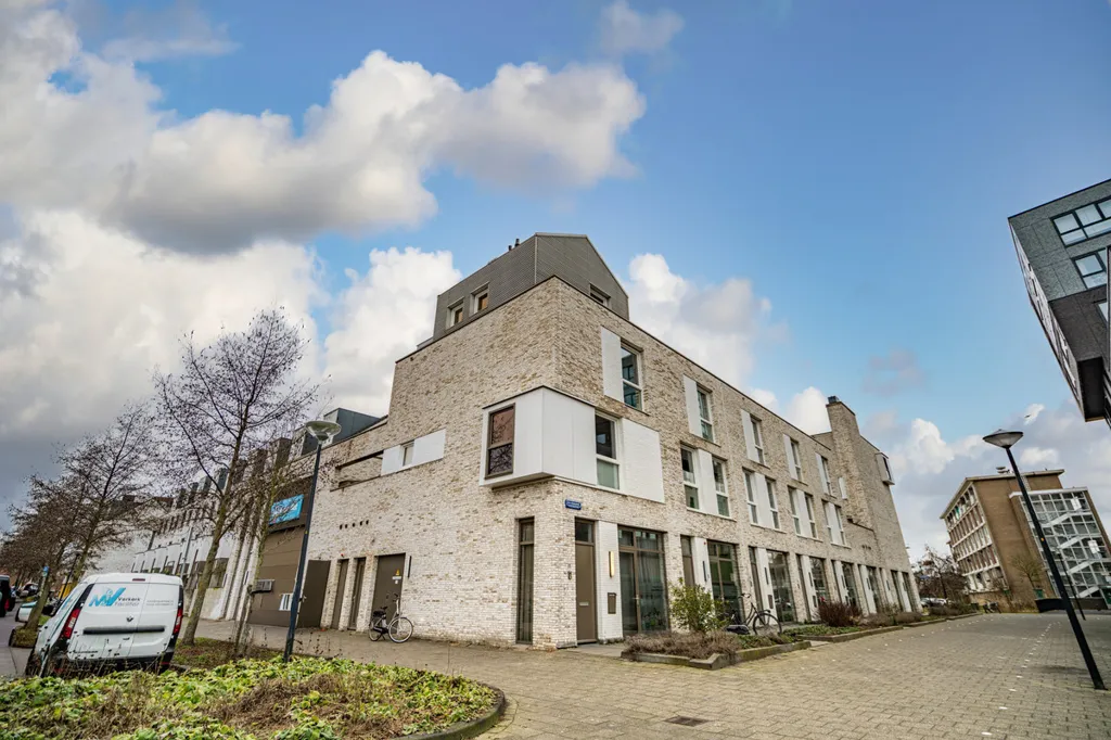 Exterior - Corner Apartment with Extra Mezzanine in Leiden