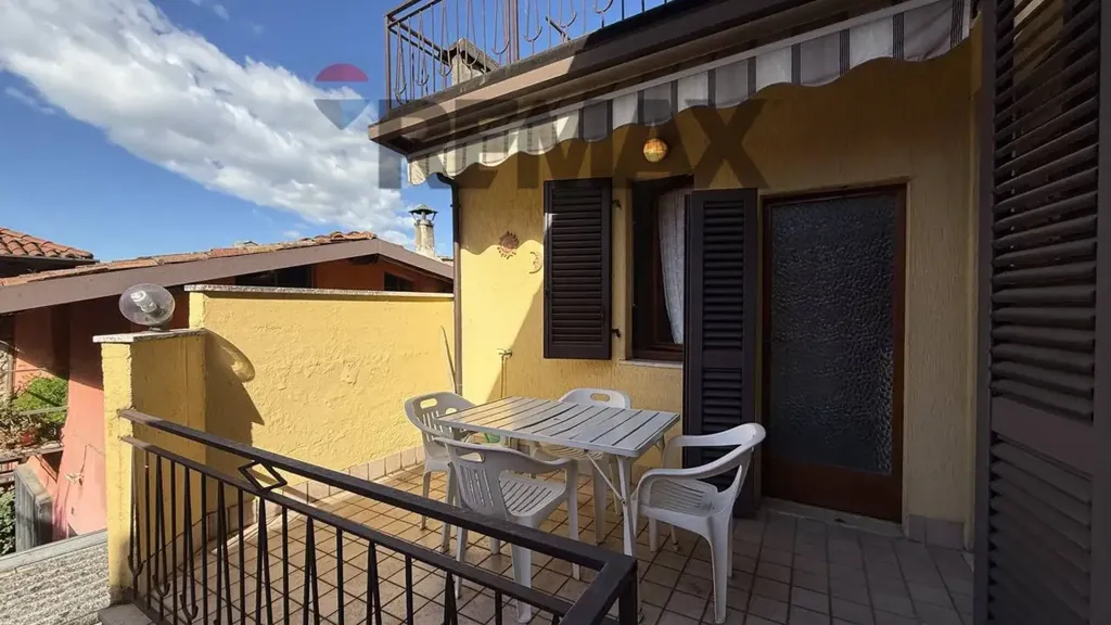 Terrasse - Apartment with Private Courtyard in Capriolo