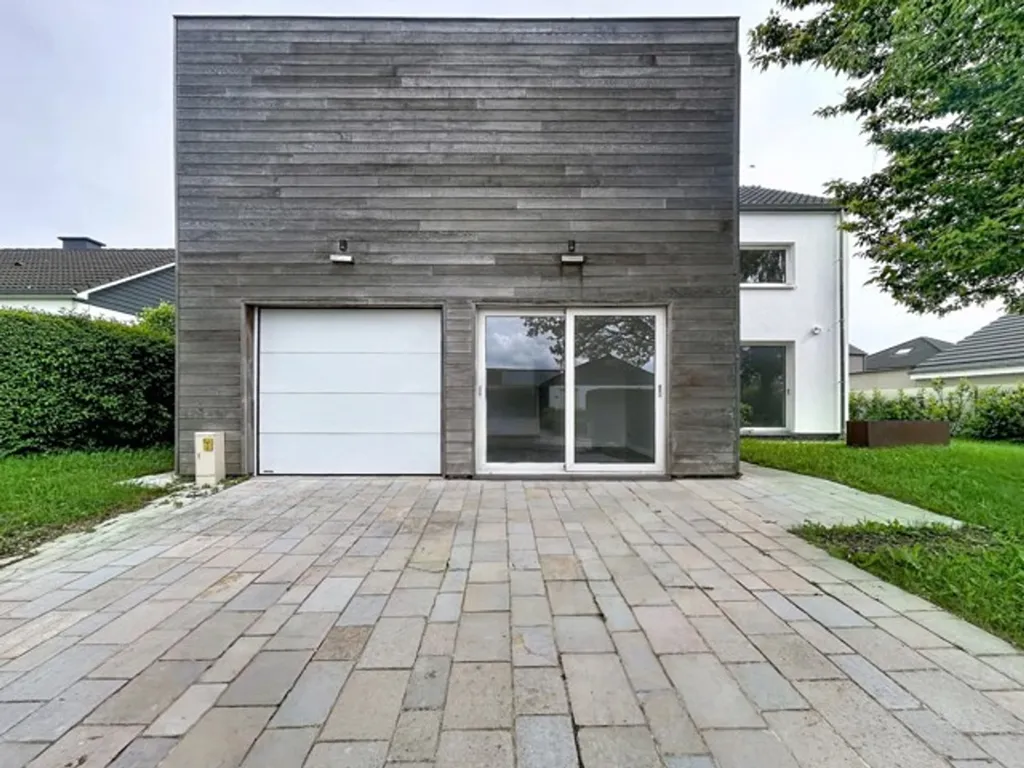 Exterior - Architectural Villa with Garden in Tervuren