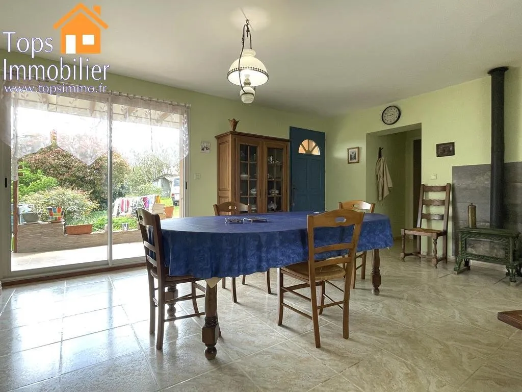 Salle à manger - Maison de Campagne avec Terrain à Savignac