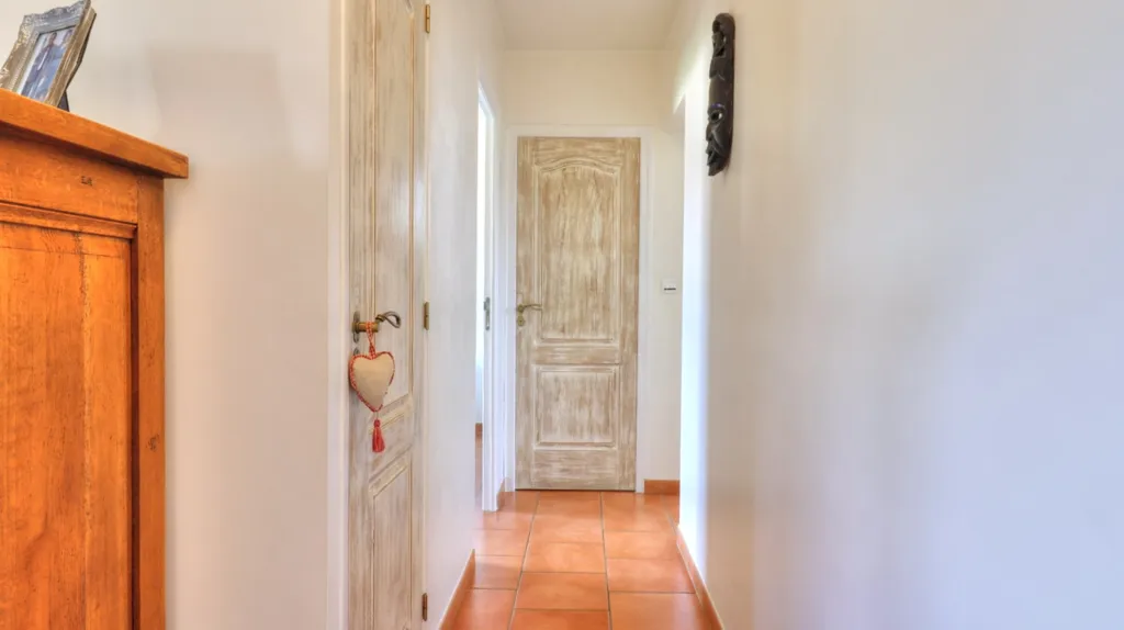 Entrée - Maison Charmante avec Terrasse à 5' de Dreux