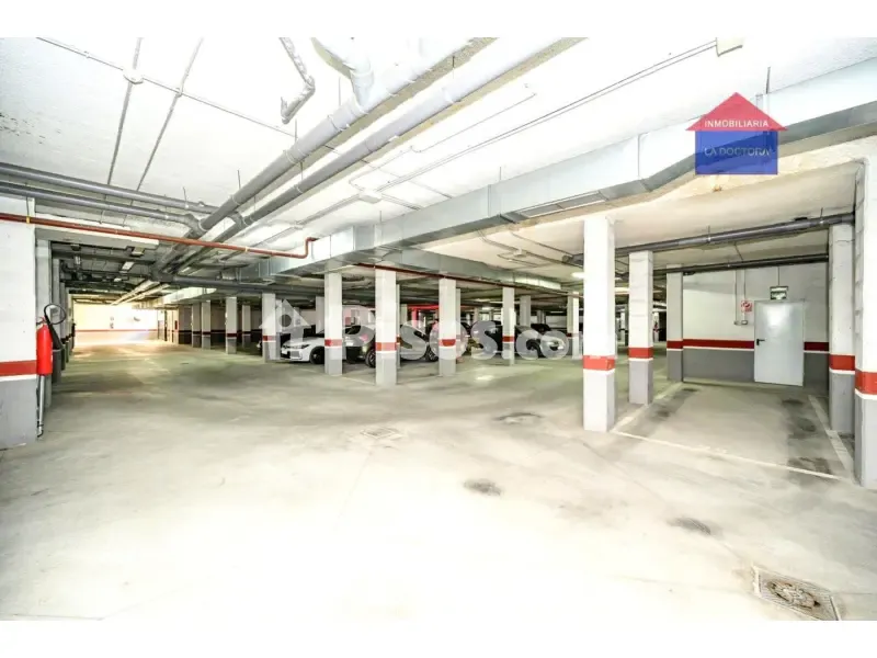 Garage - Spacious Apartment with Terrace in Navalcarnero