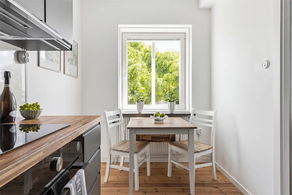 Söögituba - Light-Filled Flat with Balcony near Linköping