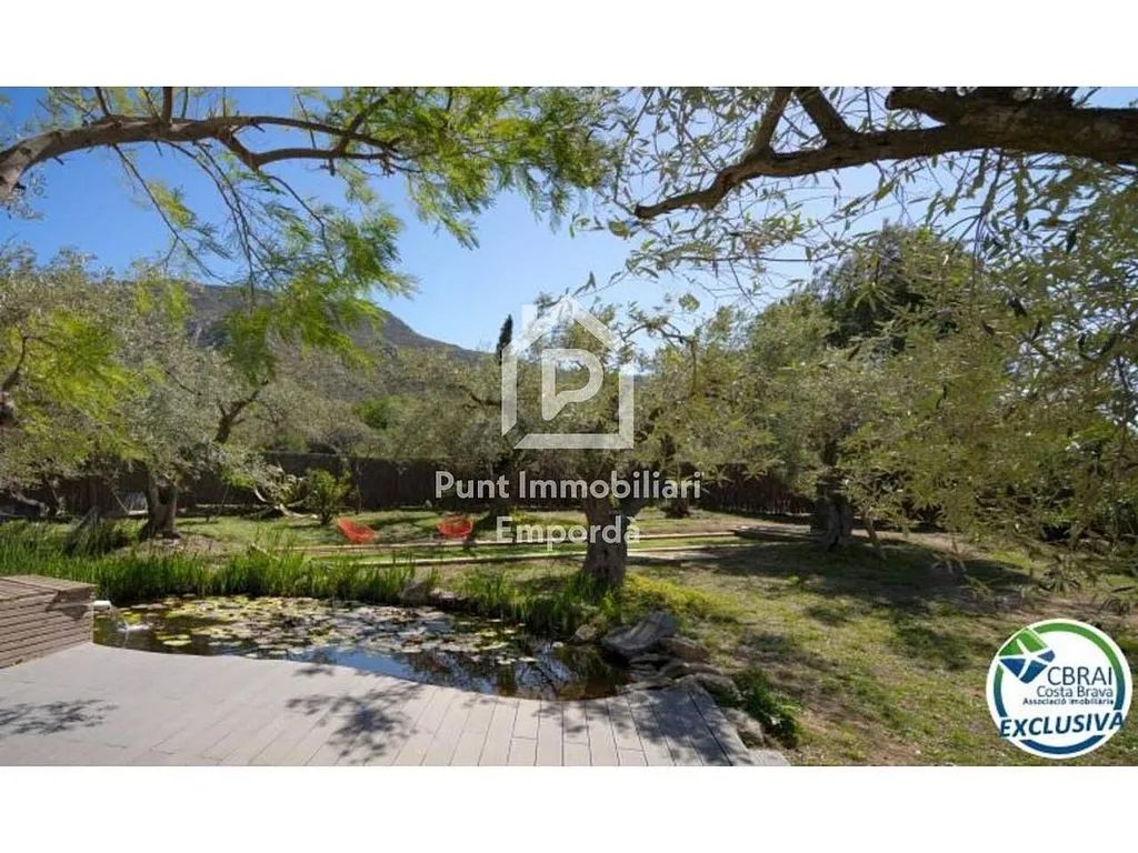 Giardino - Chalet with Pool in Palau-Saverdera