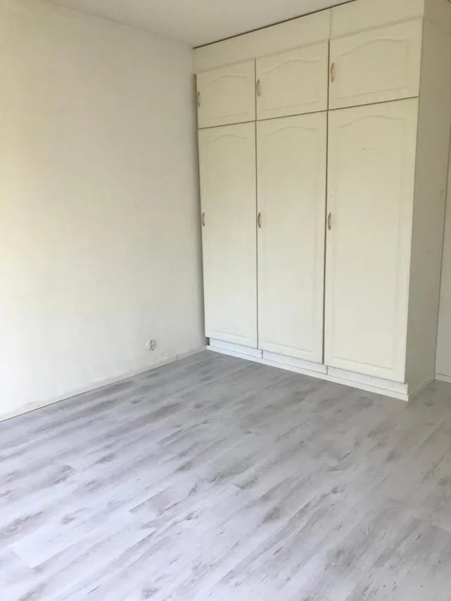 Magamistoad - Lockable Room in Women’s Shared Flat, Malmi, Helsinki